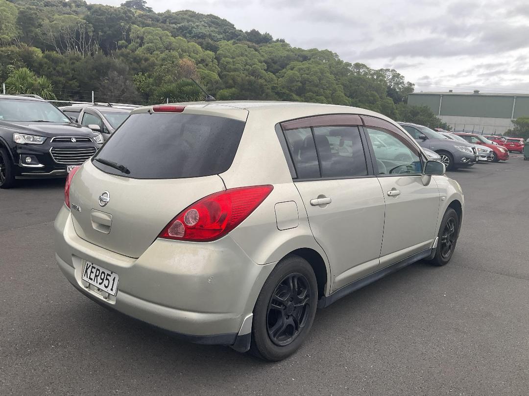 Photo '4' of Nissan Tiida