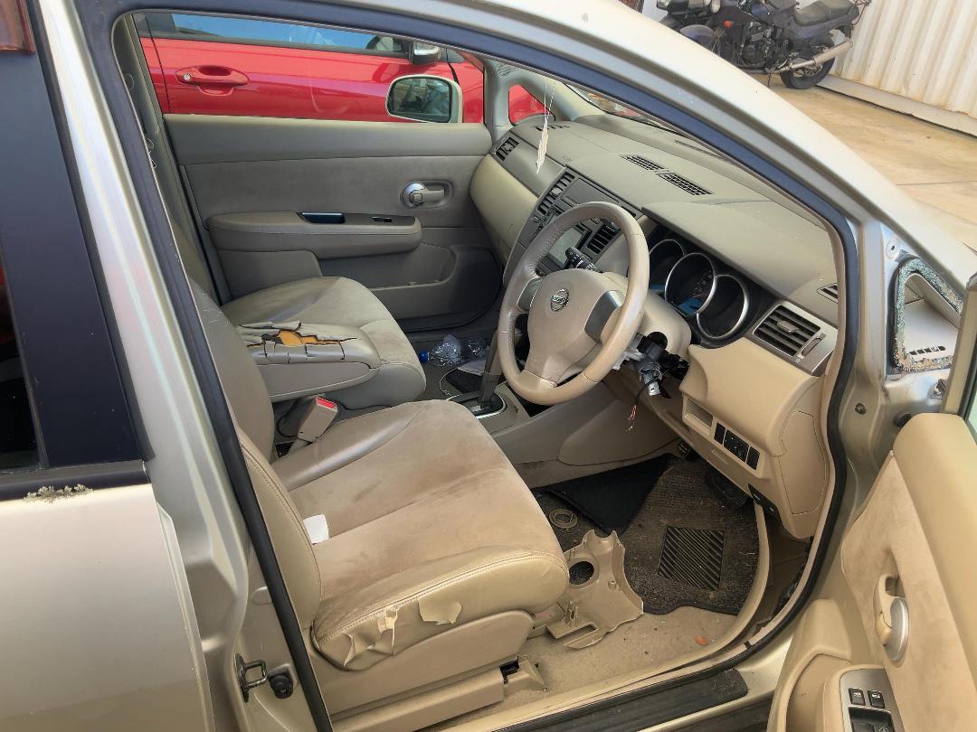 Photo '7' of Nissan Tiida