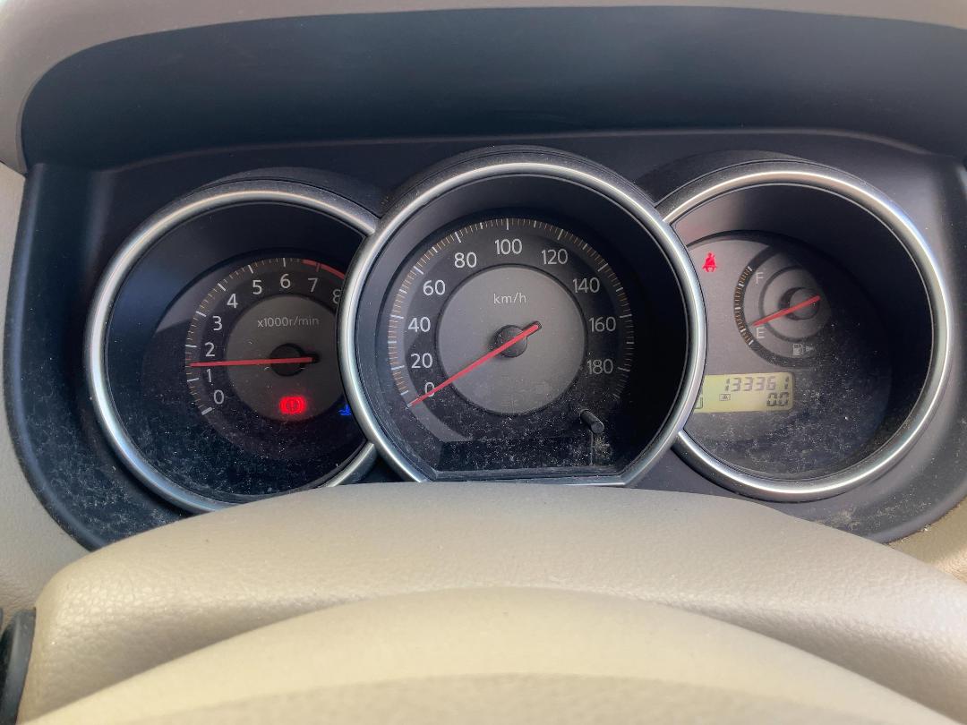 Photo '10' of Nissan Tiida