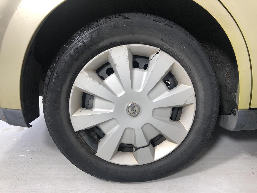 Photo '8' of Nissan Tiida Photo '8' of Nissan Tiida