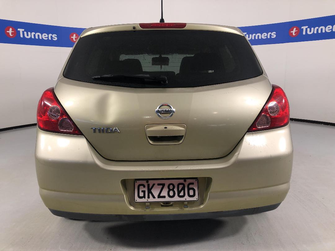 Photo '9' of Nissan Tiida Photo '9' of Nissan Tiida