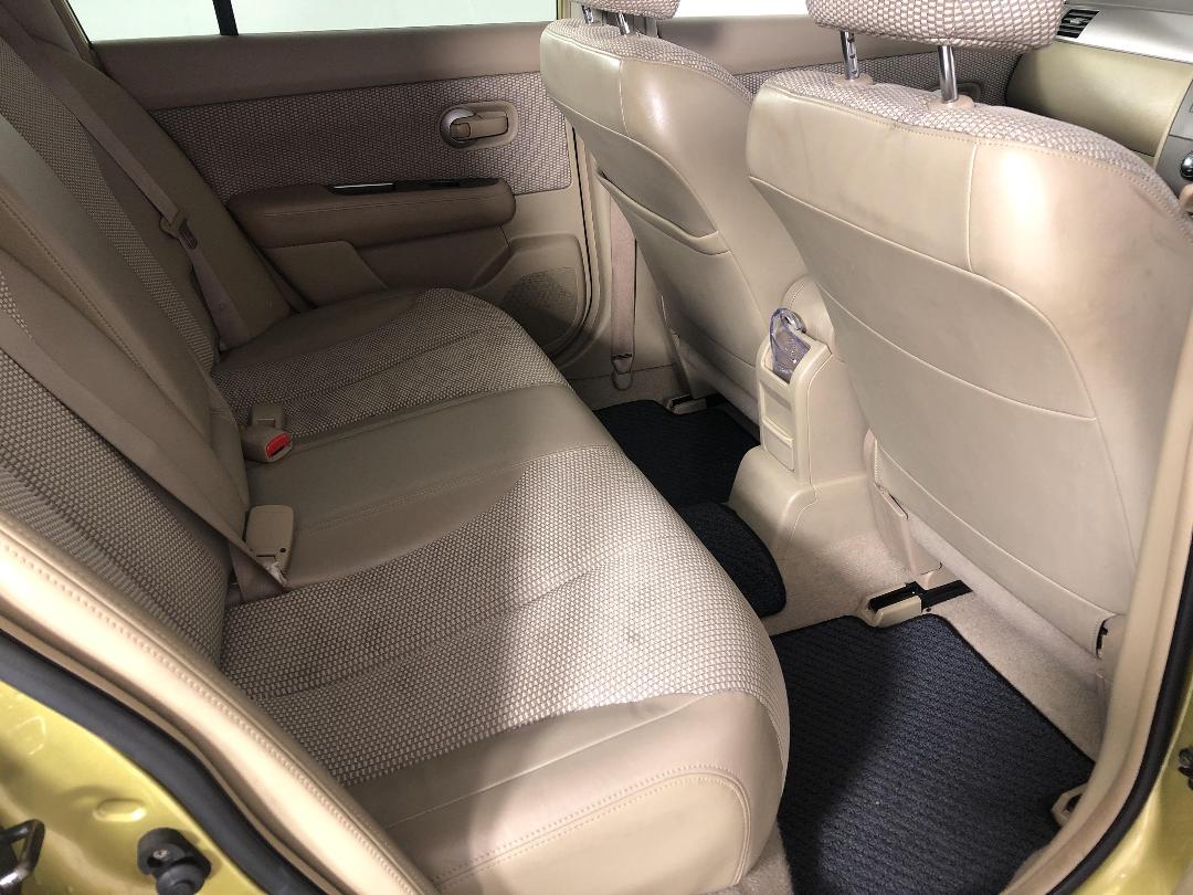 Photo '18' of Nissan Tiida Photo '18' of Nissan Tiida