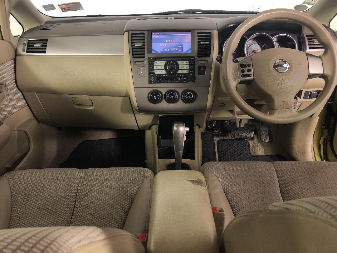 Photo '19' of Nissan Tiida Photo '19' of Nissan Tiida