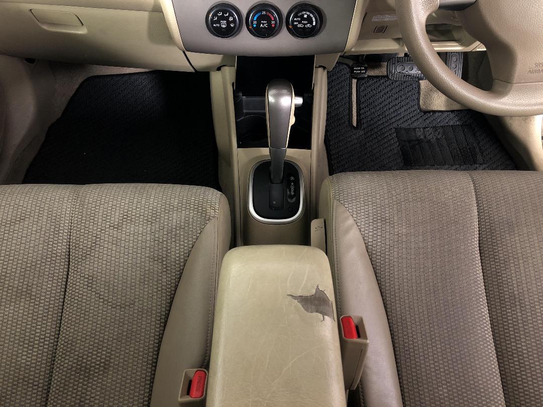 Photo '20' of Nissan Tiida Photo '20' of Nissan Tiida