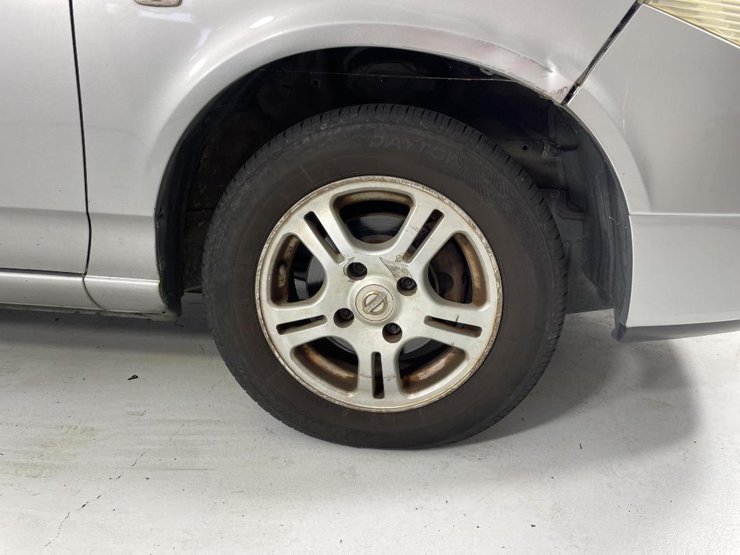 Photo '9' of Nissan Wingroad