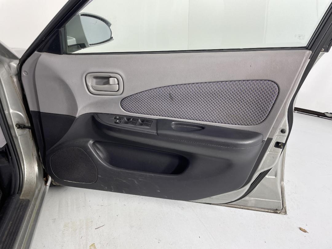 Photo '15' of Nissan Wingroad