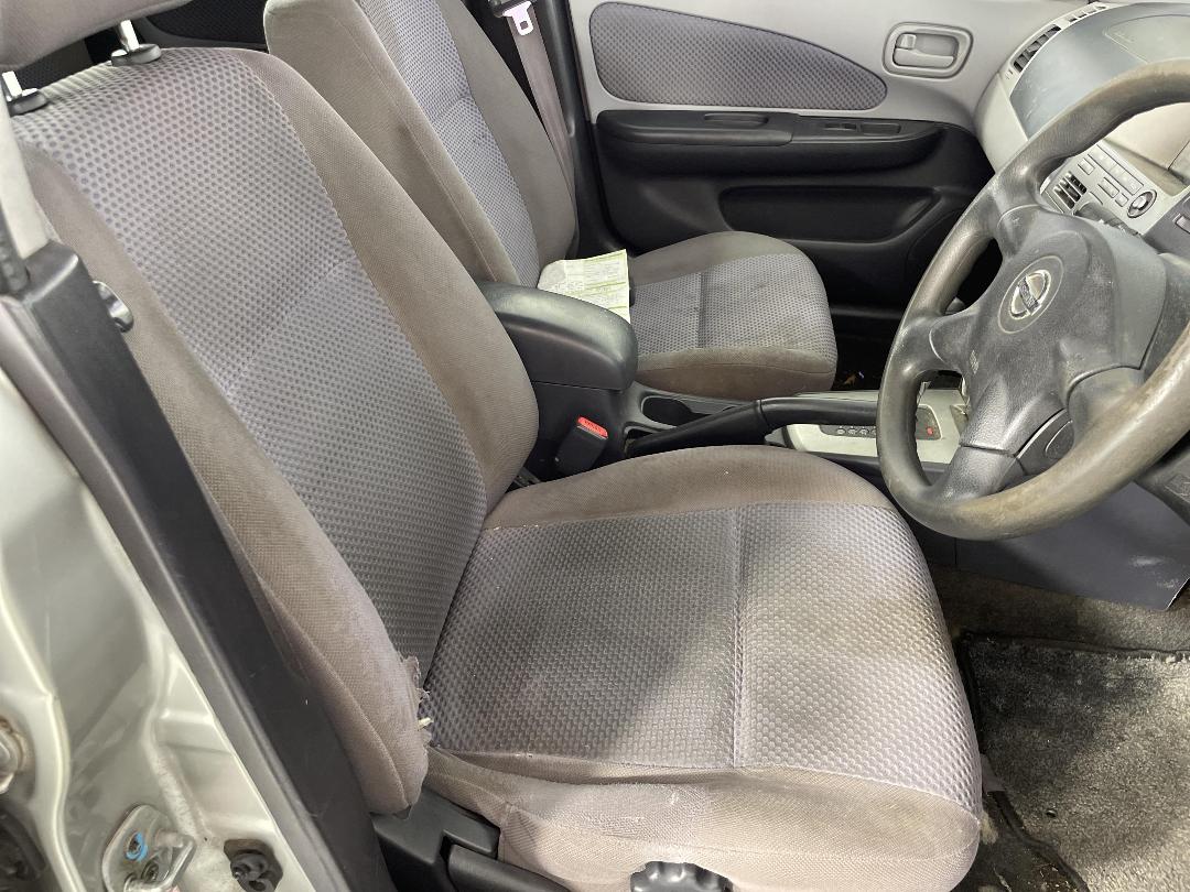 Photo '16' of Nissan Wingroad