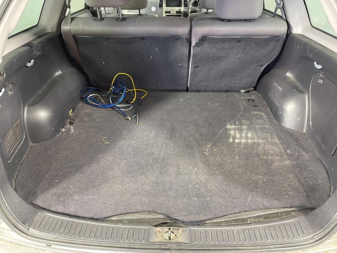 Photo '14' of Nissan Wingroad