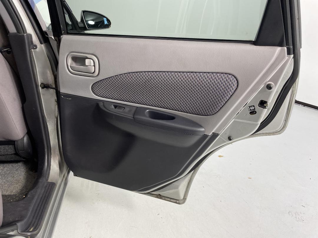 Photo '19' of Nissan Wingroad