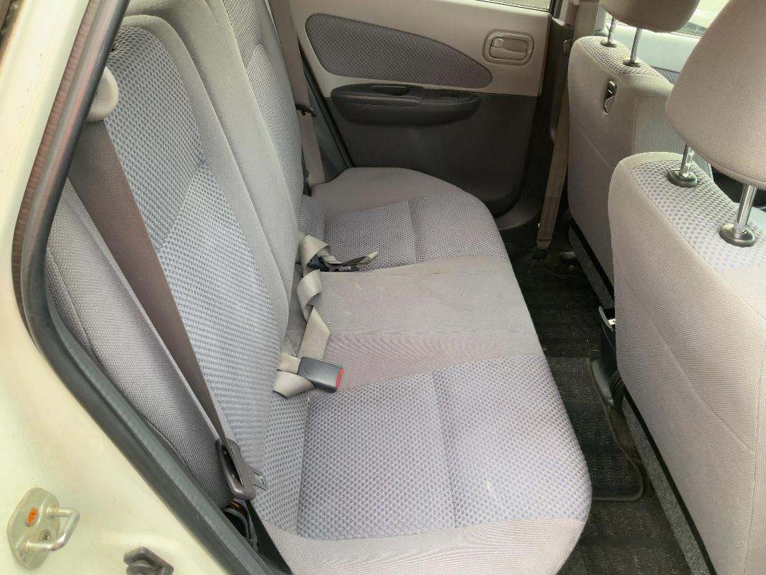 Photo '12' of Nissan Wingroad