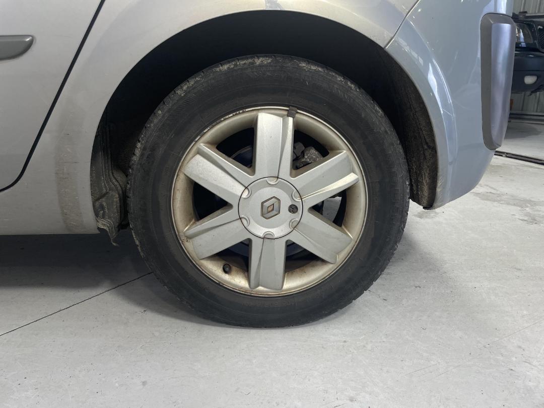 Photo '3' of Renault Scenic II Photo '3' of Renault Scenic II