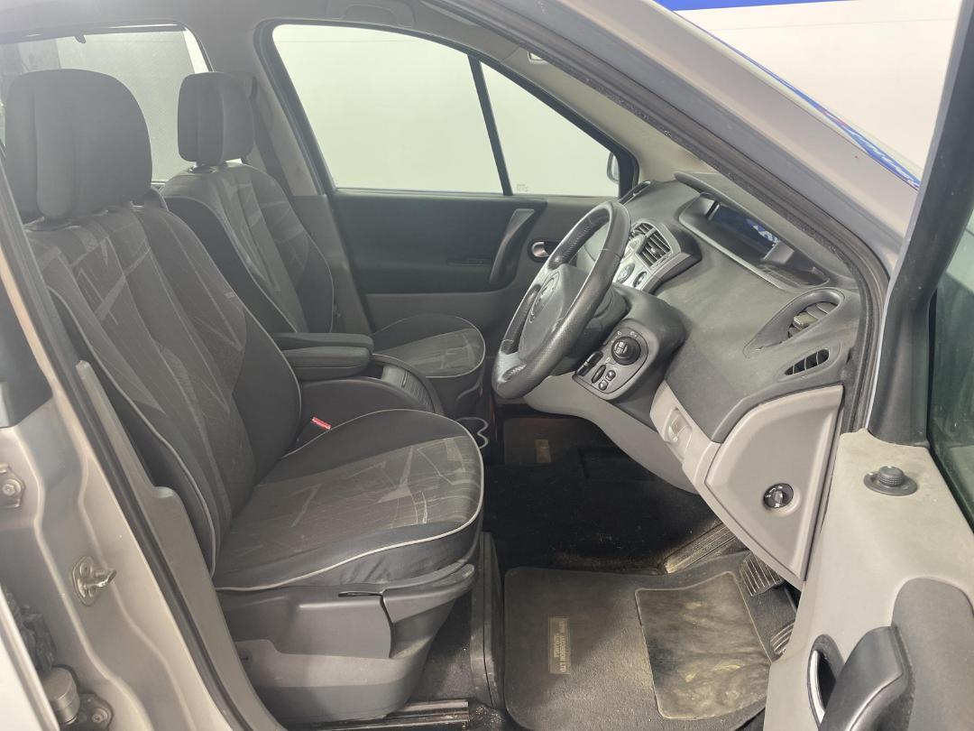 Photo '9' of Renault Scenic II Photo '9' of Renault Scenic II