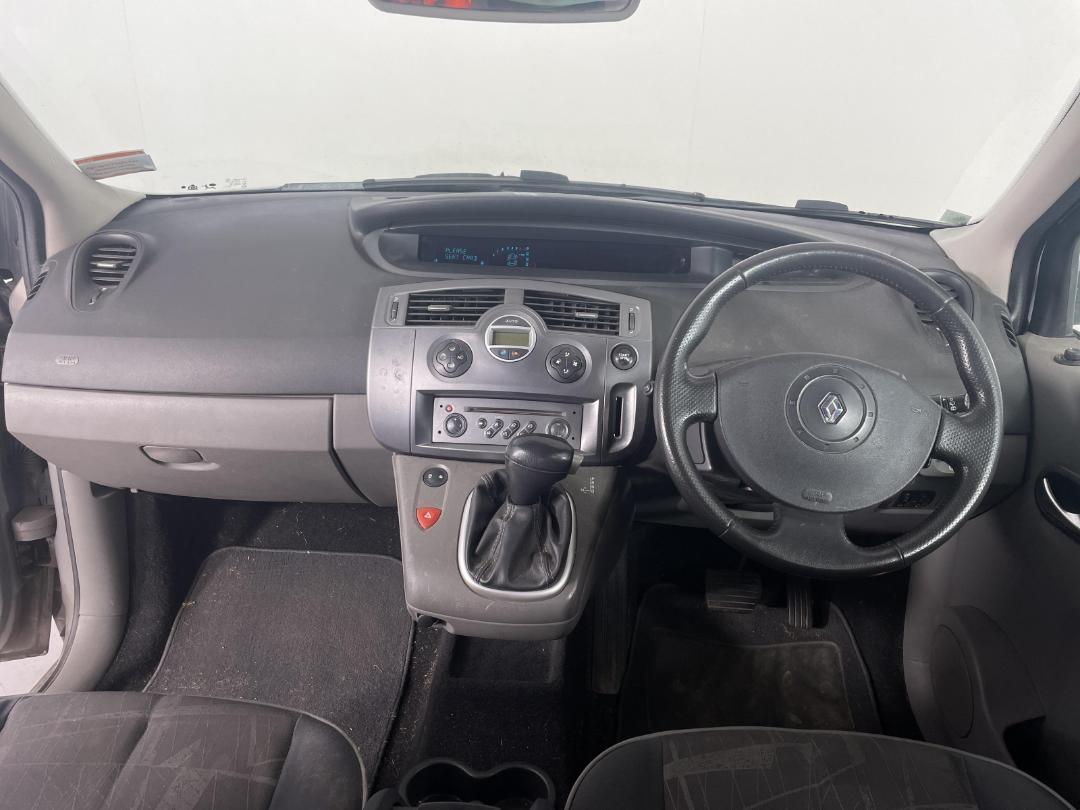 Photo '15' of Renault Scenic II Photo '15' of Renault Scenic II