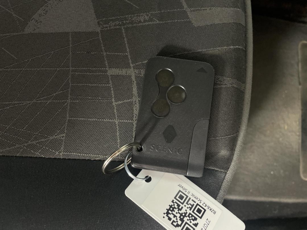 Photo '10' of Renault Scenic II Photo '10' of Renault Scenic II