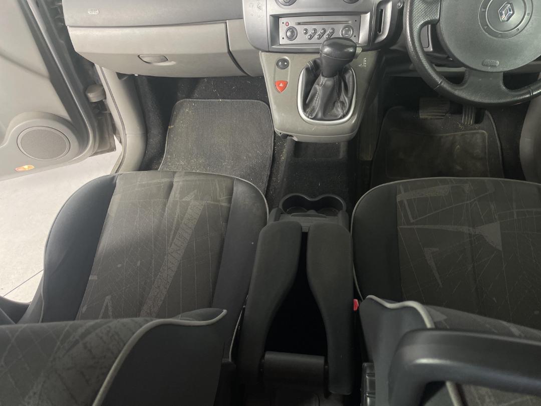 Photo '5' of Renault Scenic II Photo '5' of Renault Scenic II