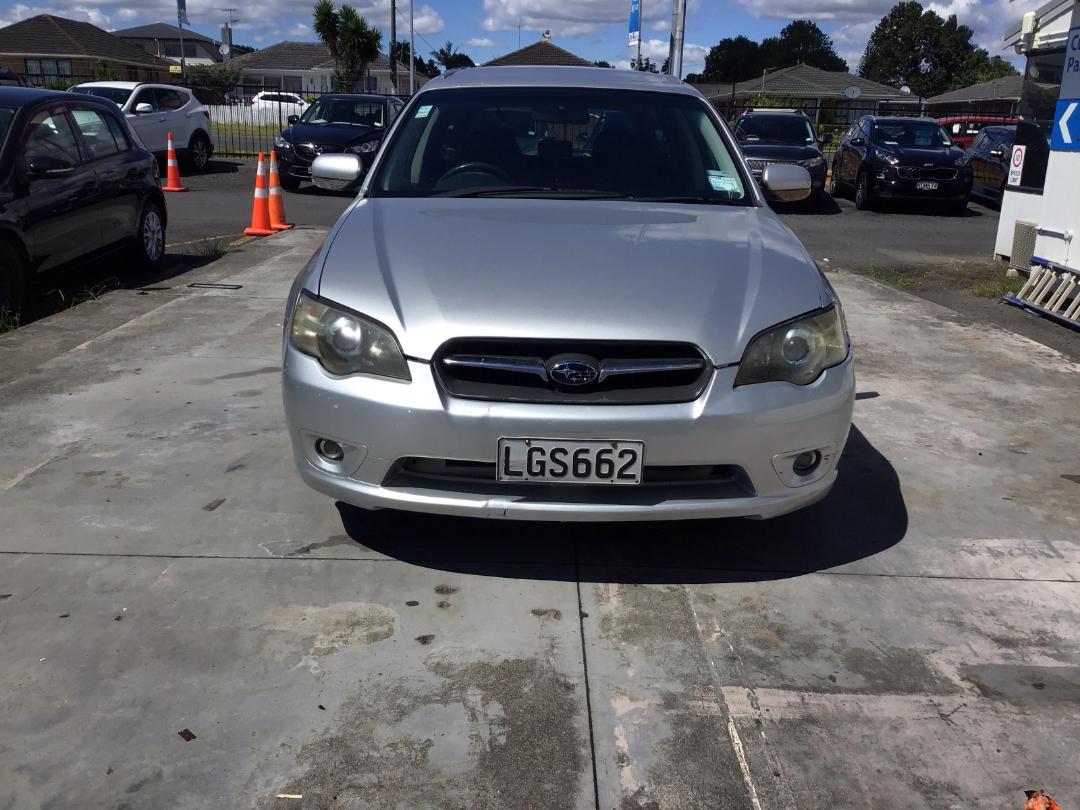 Photo '2' of Subaru Legacy Photo '2' of Subaru Legacy