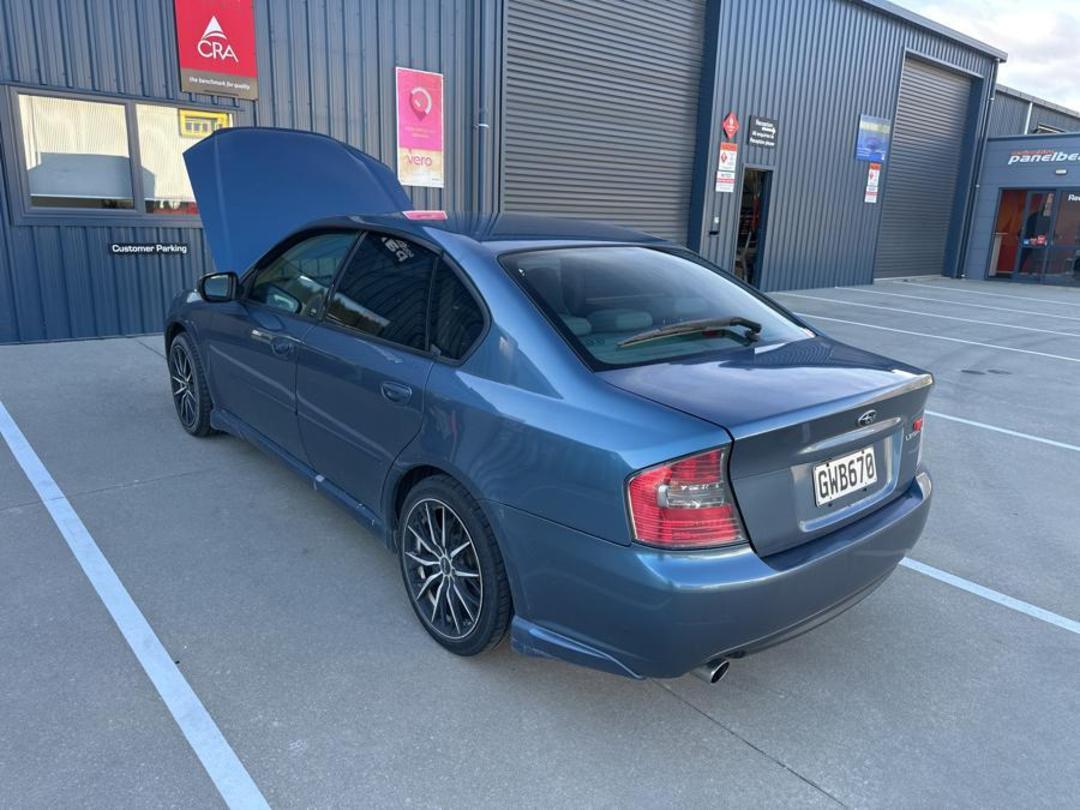 Photo '2' of Subaru Legacy Photo '2' of Subaru Legacy