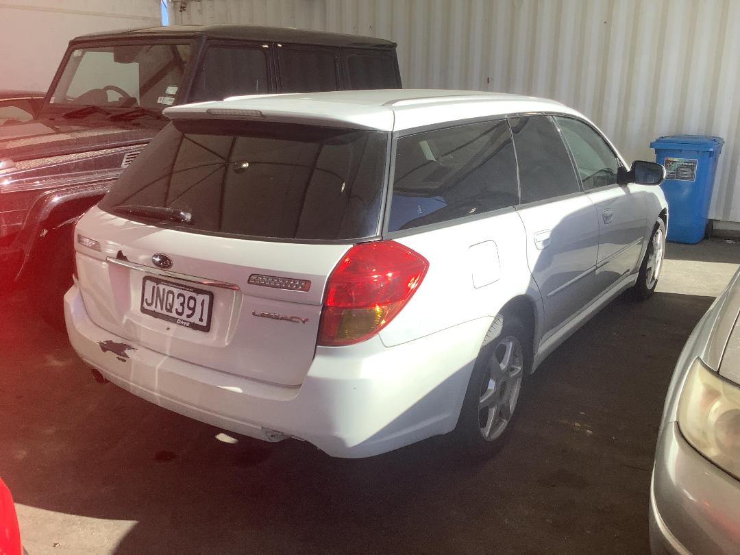 Photo '3' of Subaru Legacy Photo '3' of Subaru Legacy
