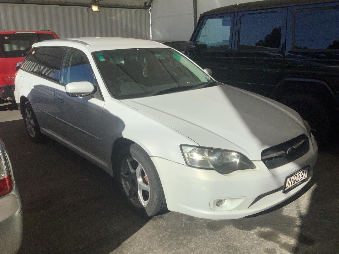 Photo '2' of Subaru Legacy Photo '2' of Subaru Legacy