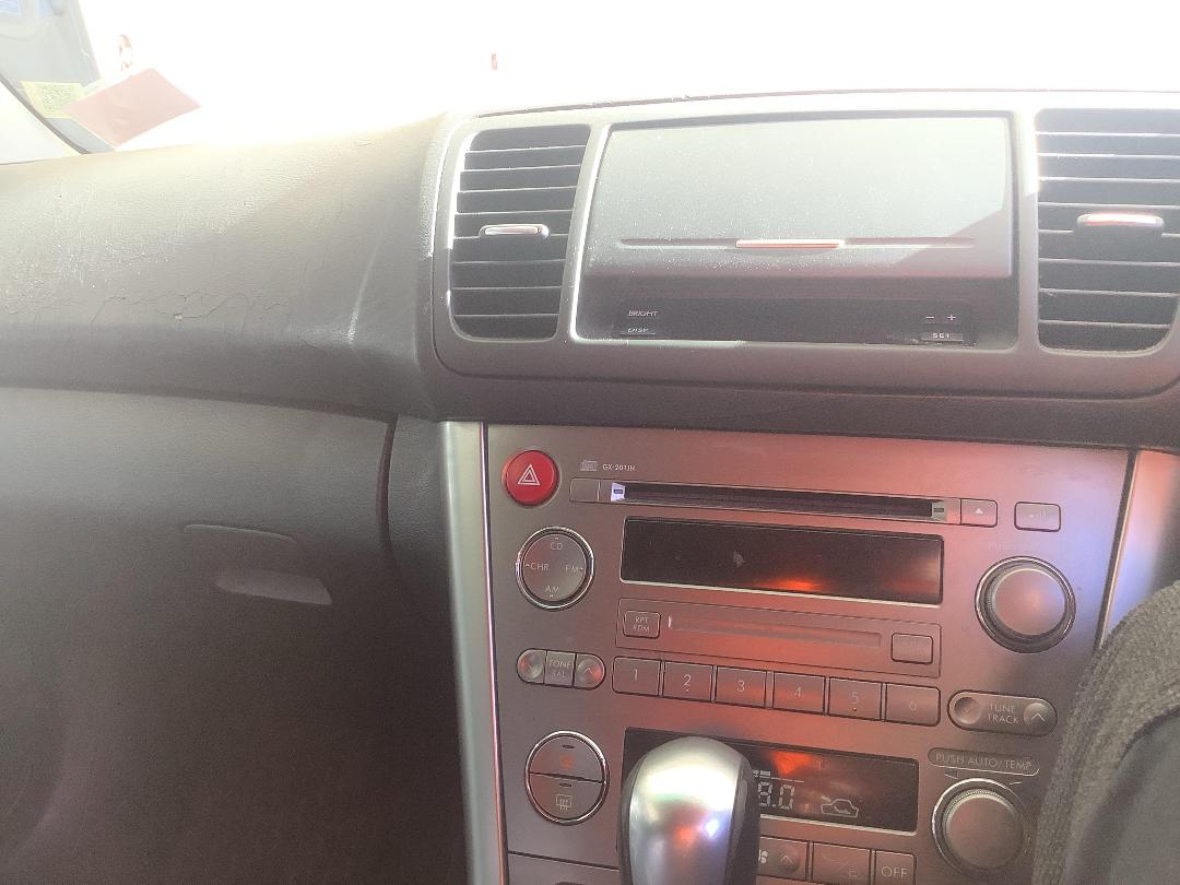 Photo '16' of Subaru Legacy Photo '16' of Subaru Legacy