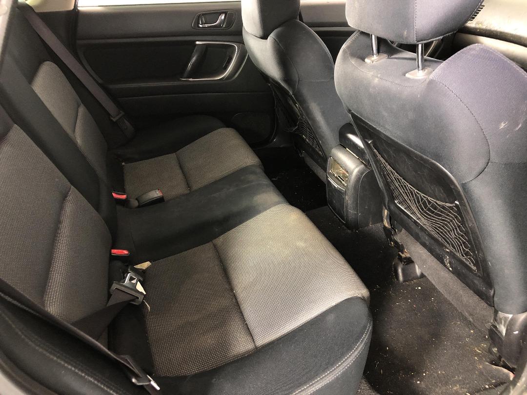 Photo '17' of Subaru Legacy