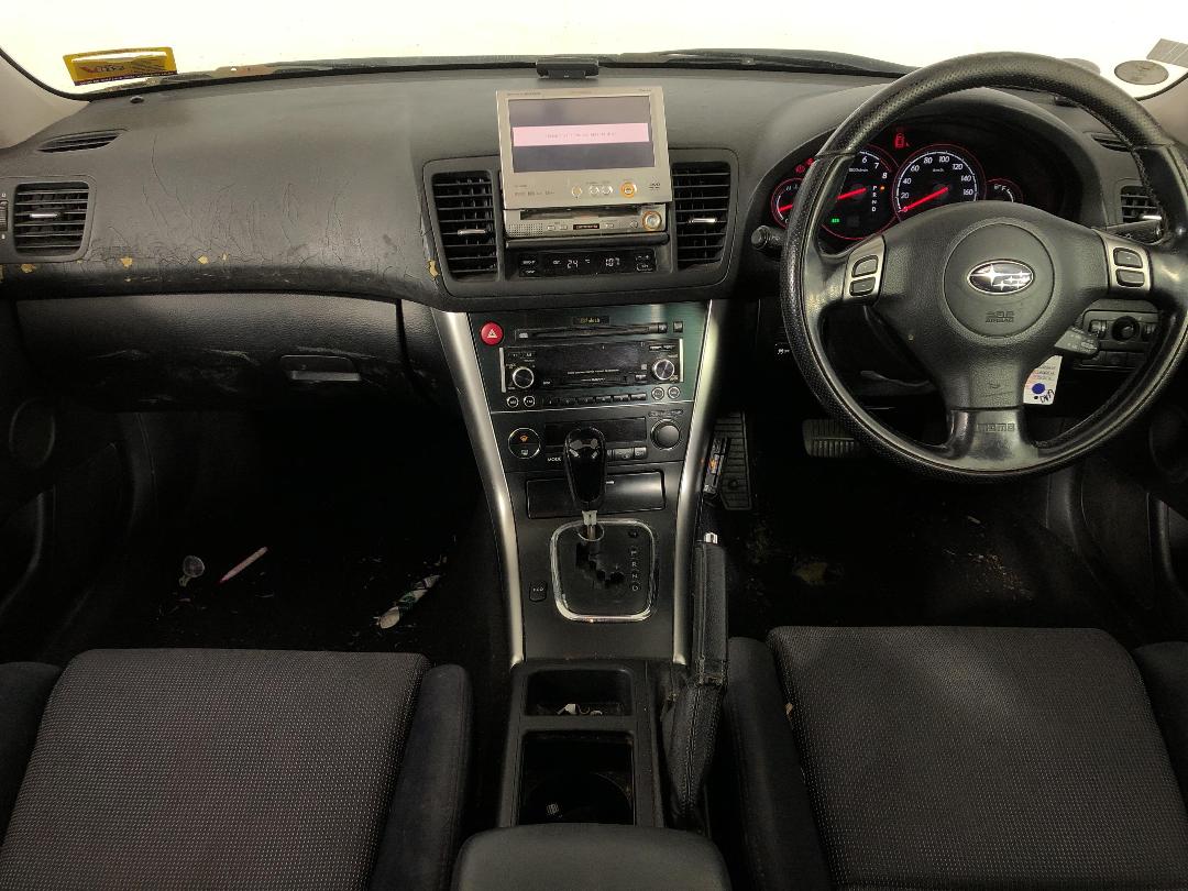 Photo '18' of Subaru Legacy