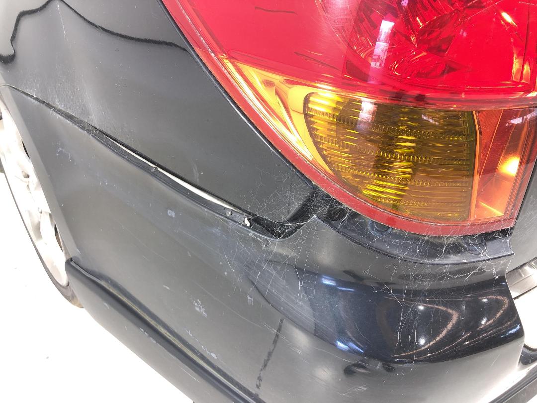 Photo '24' of Subaru Legacy