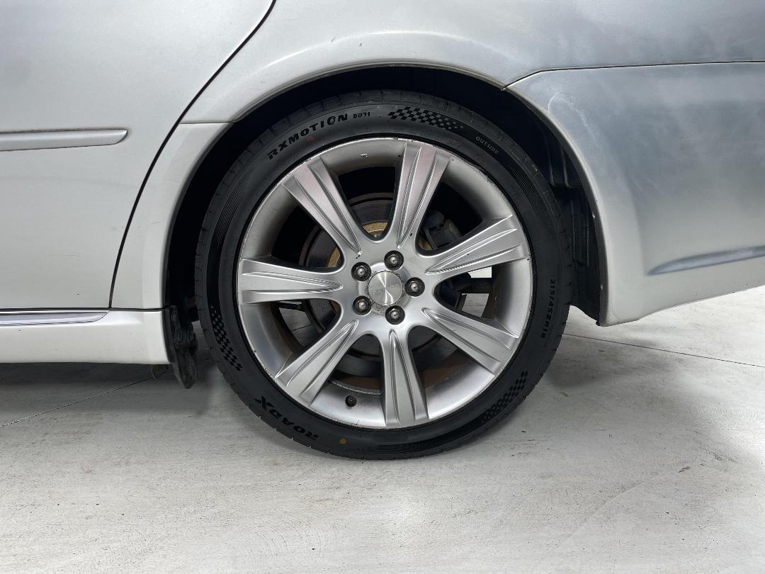 Photo '11' of Subaru Legacy