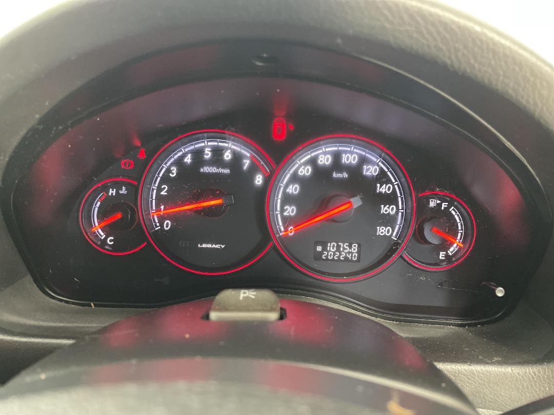 Photo '21' of Subaru Legacy