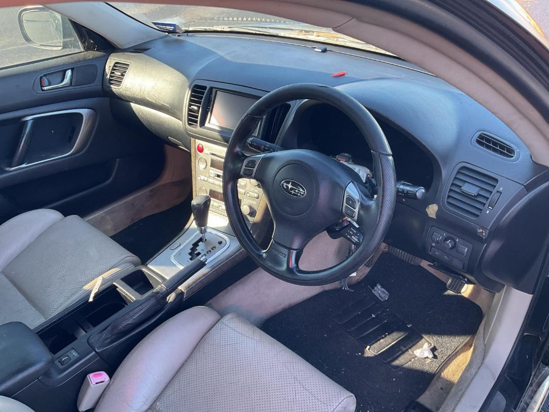 Photo '8' of Subaru Legacy Photo '8' of Subaru Legacy