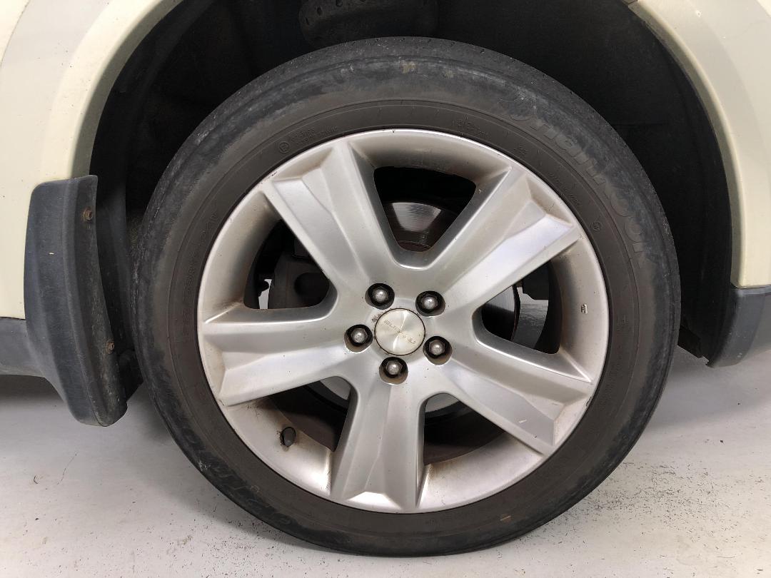 Photo '9' of Subaru Legacy