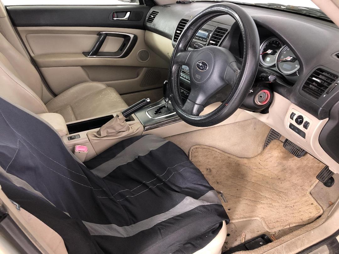 Photo '16' of Subaru Legacy