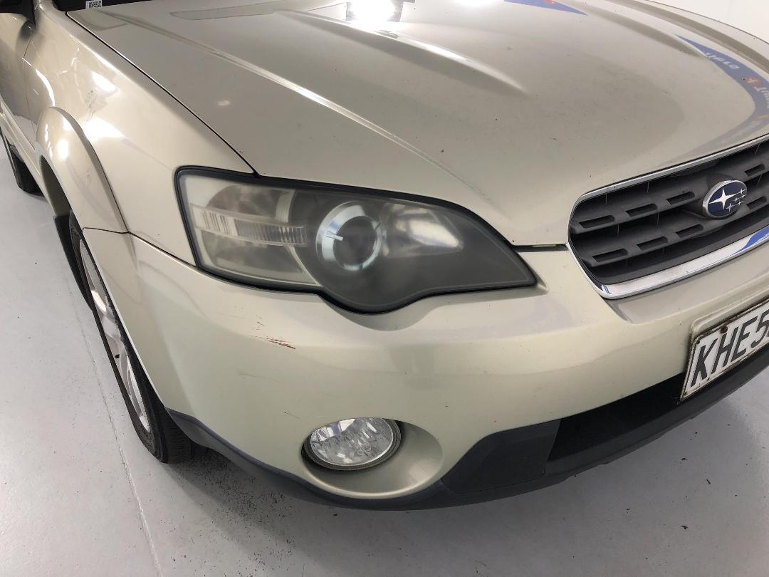 Photo '24' of Subaru Legacy