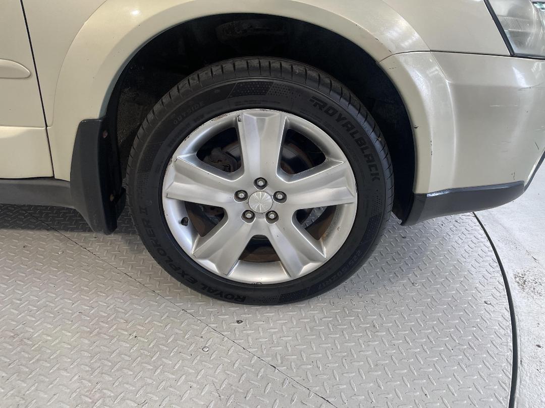 Photo '9' of Subaru Legacy