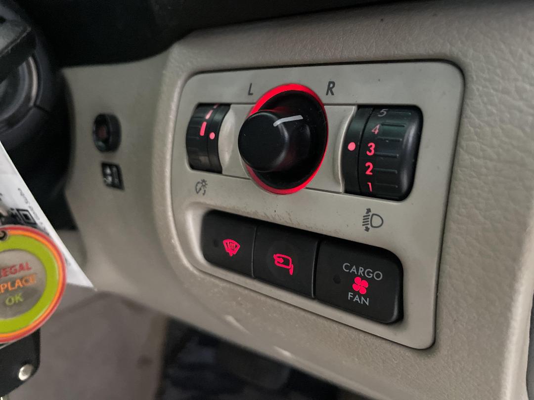 Photo '24' of Subaru Legacy