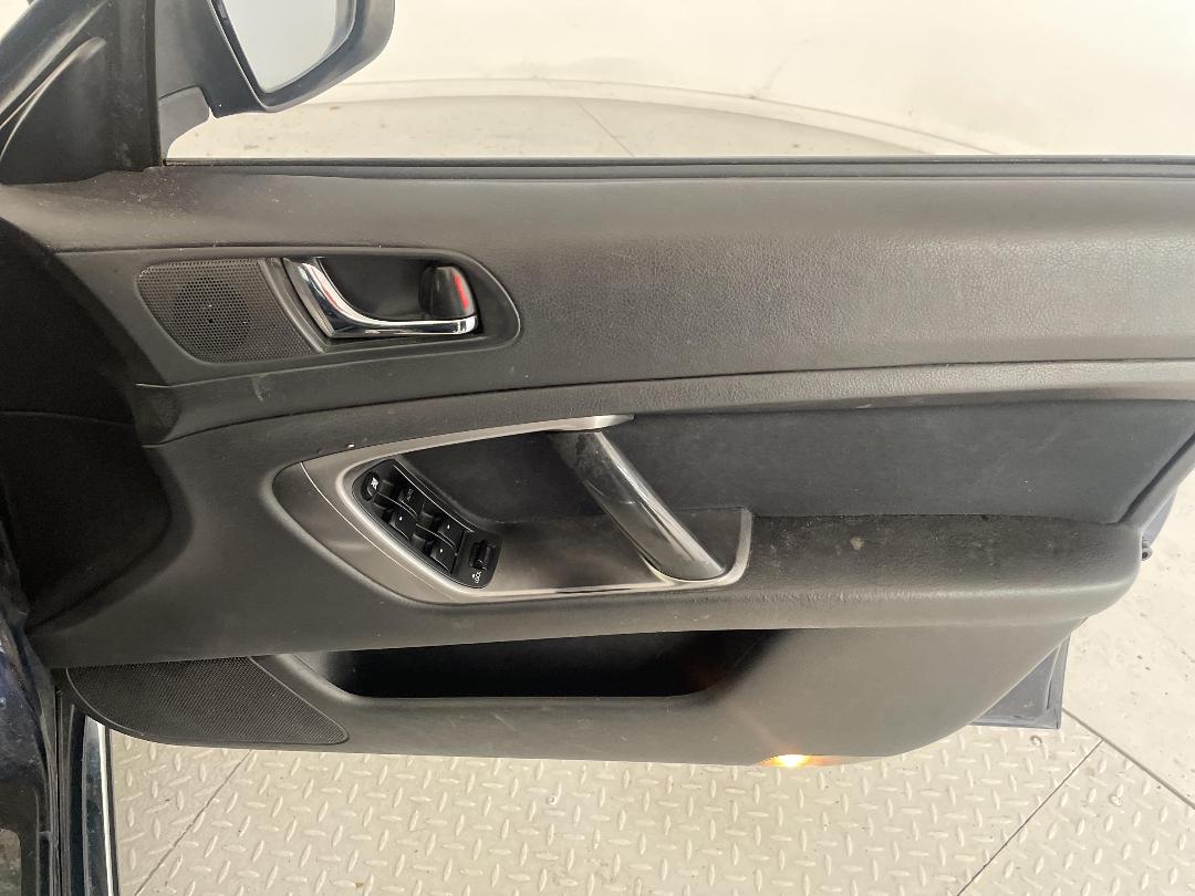 Photo '15' of Subaru Legacy