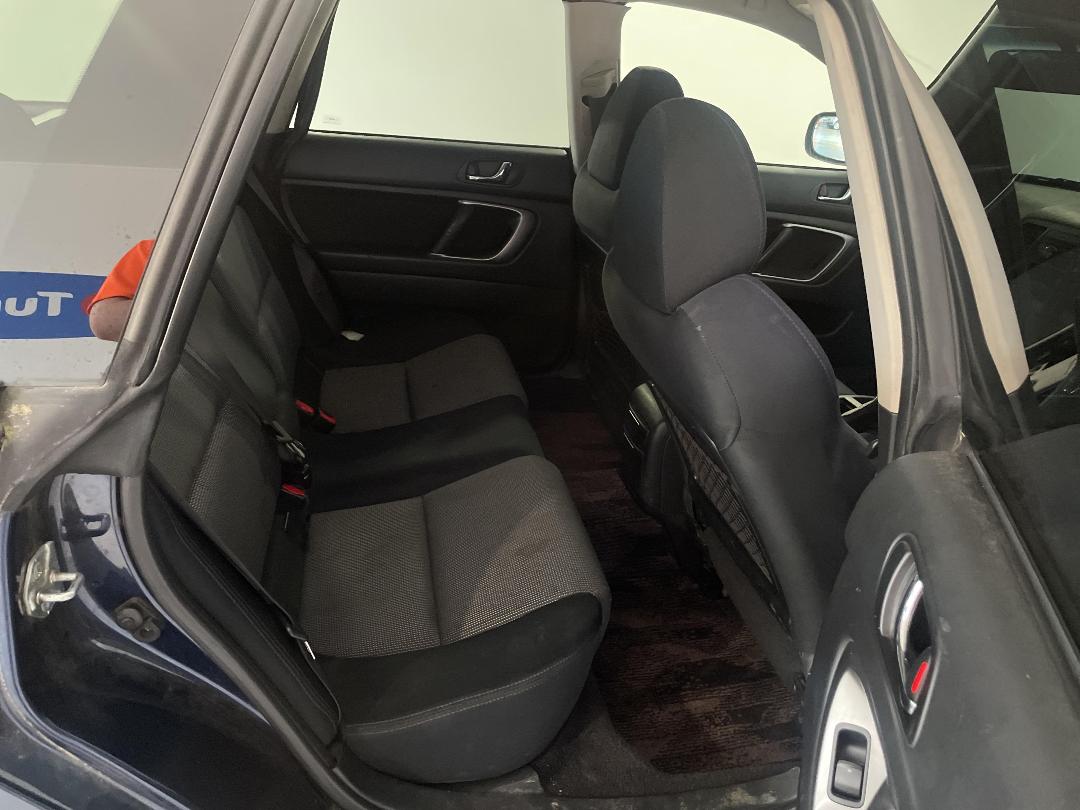 Photo '20' of Subaru Legacy