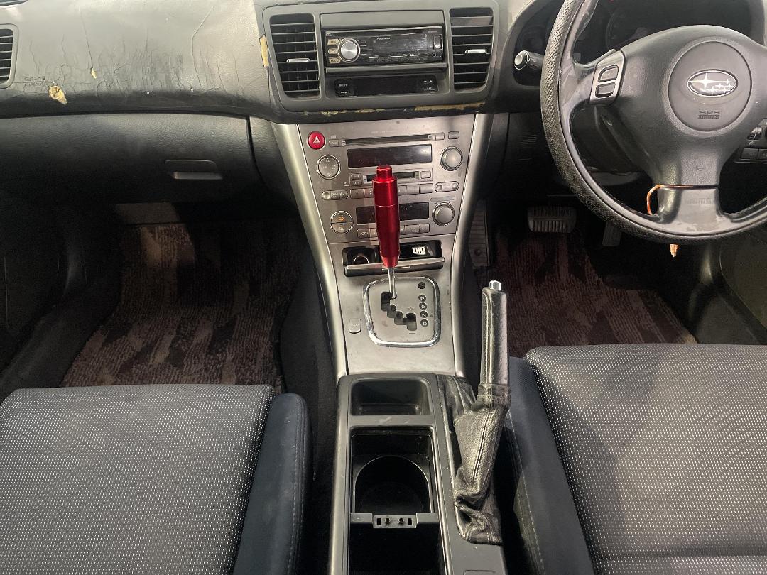 Photo '18' of Subaru Legacy