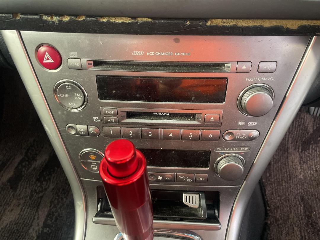 Photo '30' of Subaru Legacy