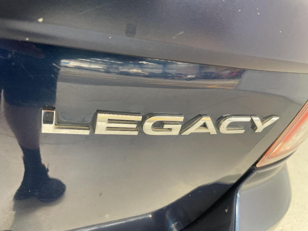 Photo '36' of Subaru Legacy