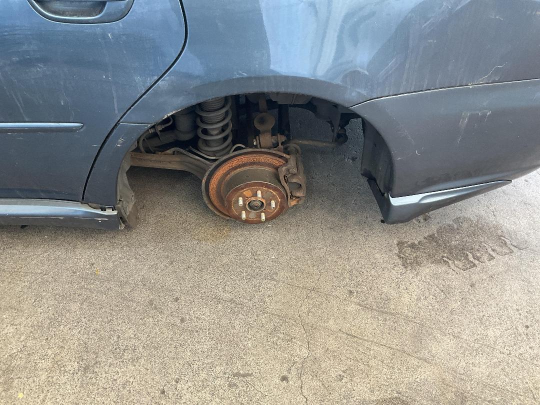 Photo '12' of Subaru Legacy