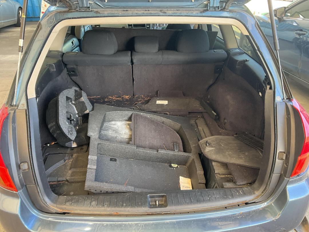 Photo '16' of Subaru Legacy