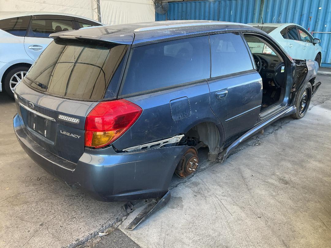 Photo '17' of Subaru Legacy