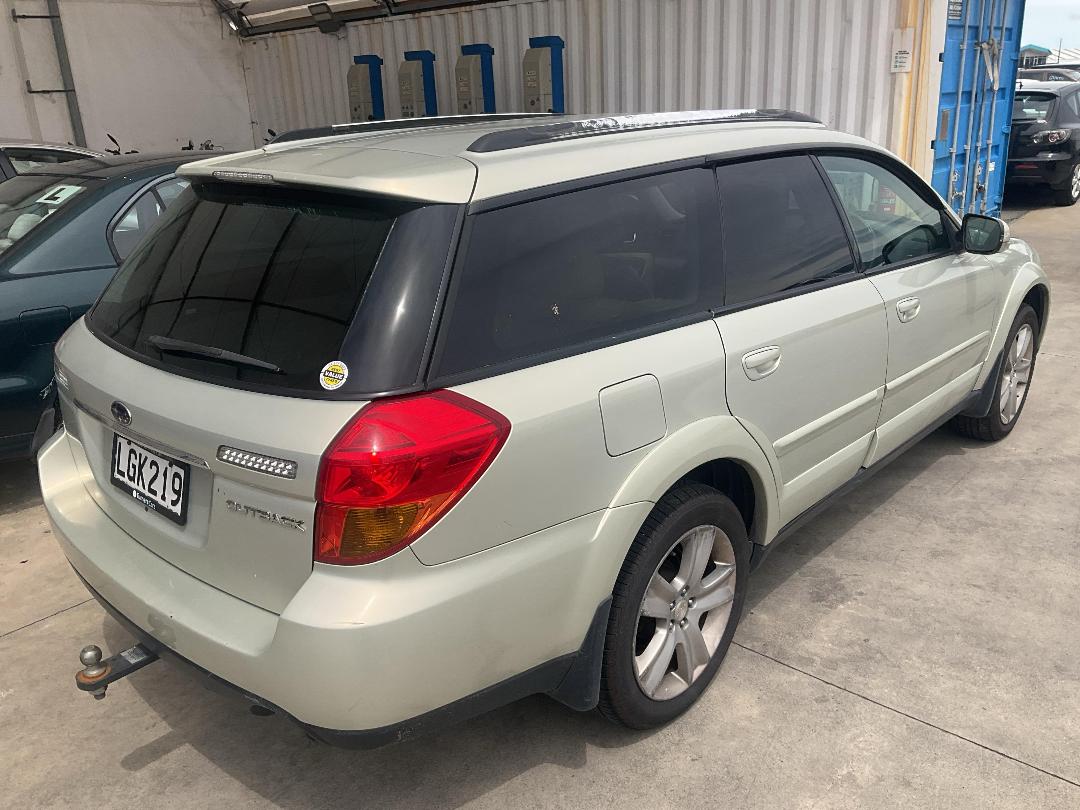 Photo '6' of Subaru Outback Photo '6' of Subaru Outback