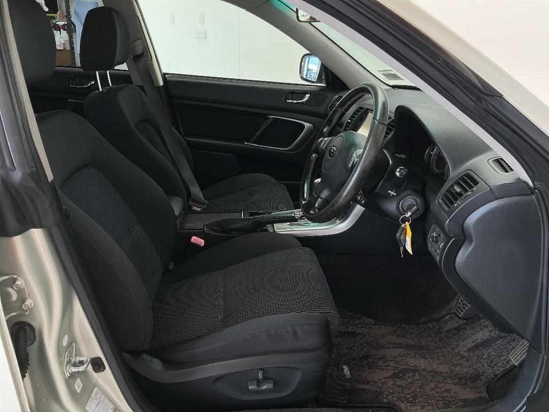 Photo '16' of Subaru Outback