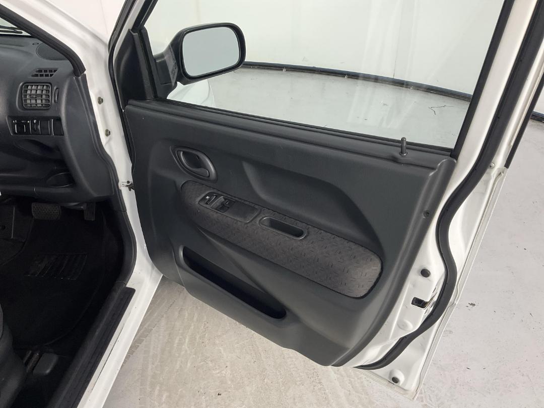 Photo '15' of Suzuki Ignis Photo '15' of Suzuki Ignis