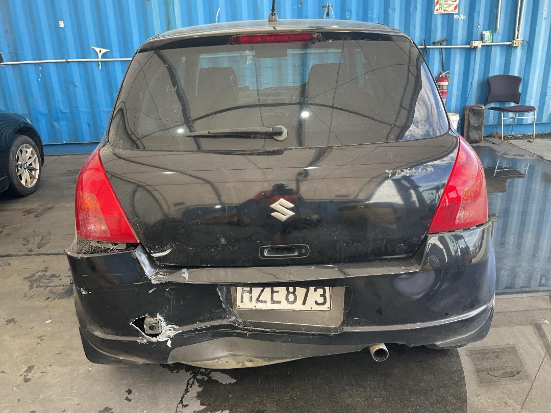 Photo '5' of Suzuki Swift