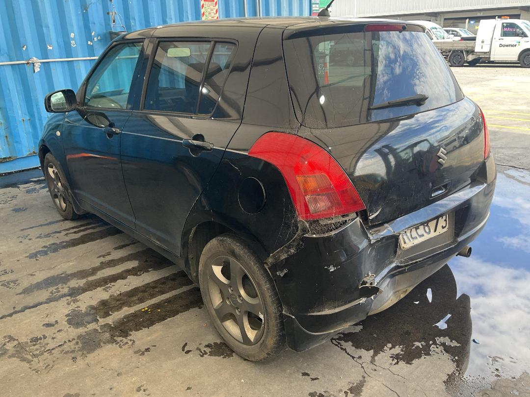 Photo '4' of Suzuki Swift