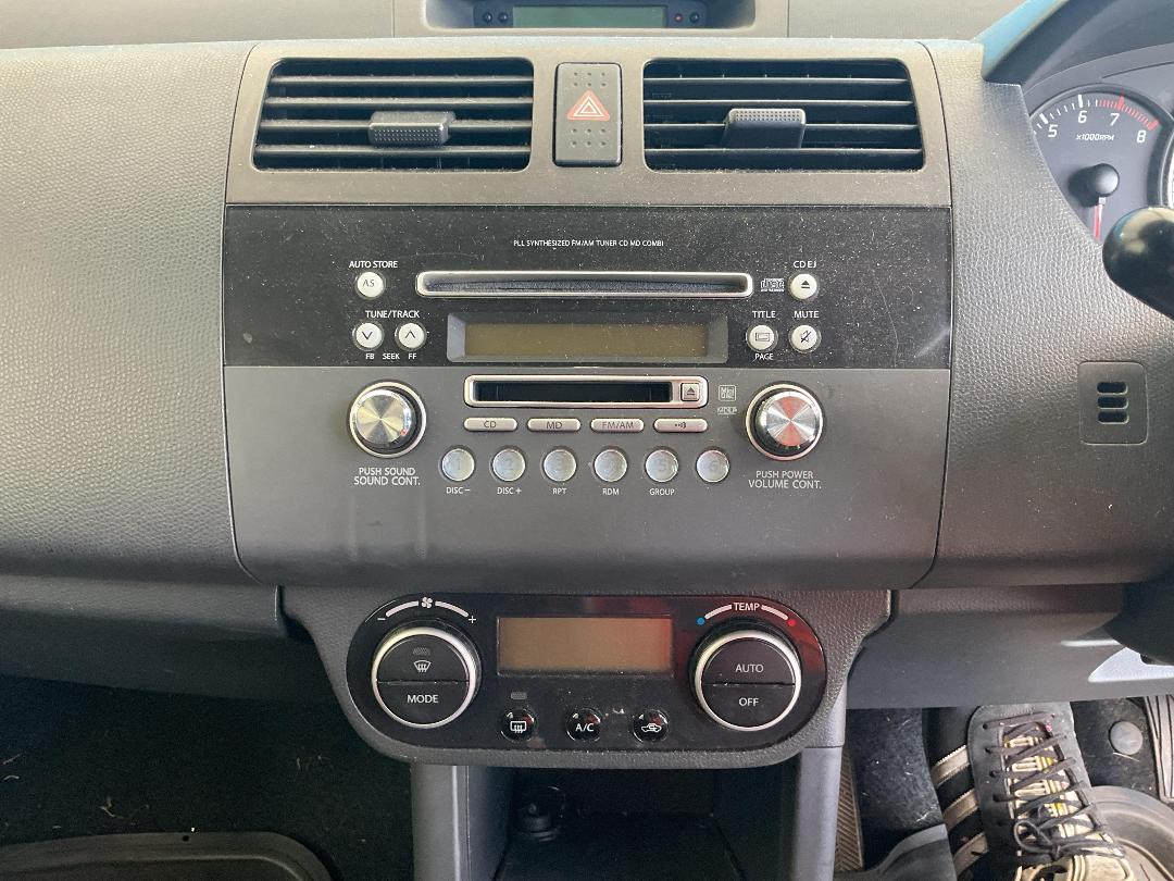 Photo '11' of Suzuki Swift