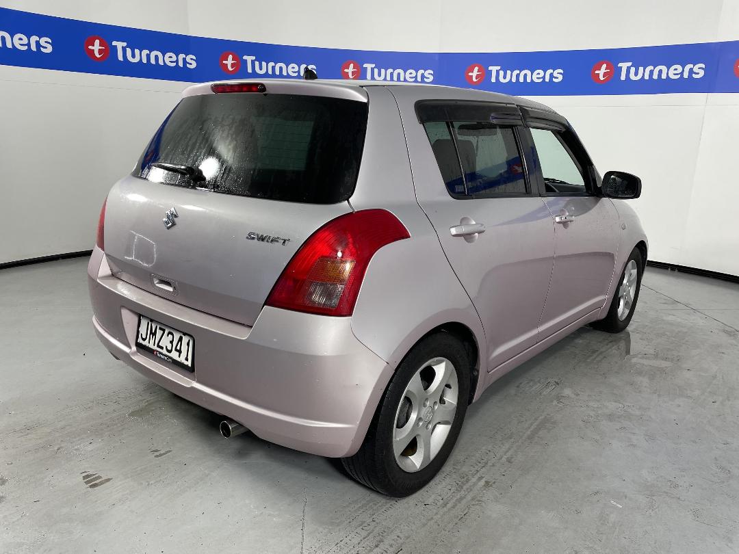 Photo '7' of Suzuki Swift